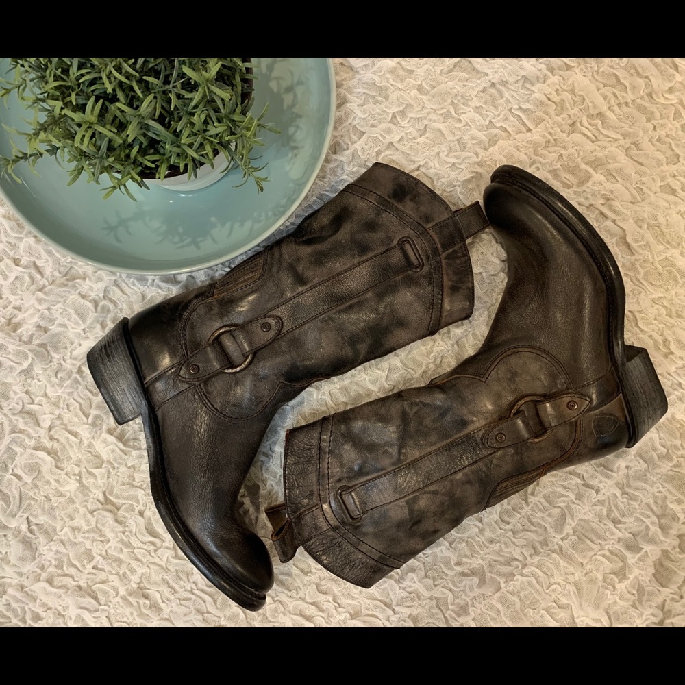 Ariat Tall Buckle Western Round Toe Cowboy Boots